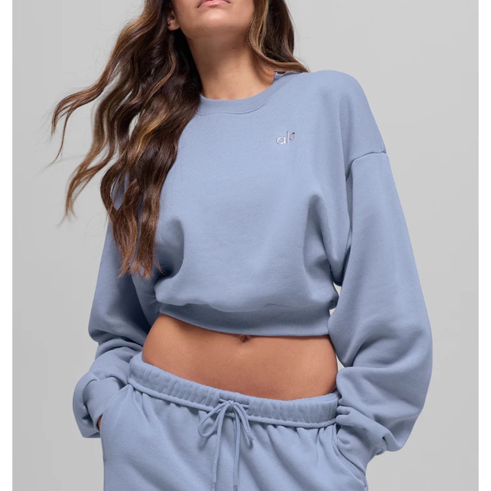 ALO Cropped Accolade Crewneck